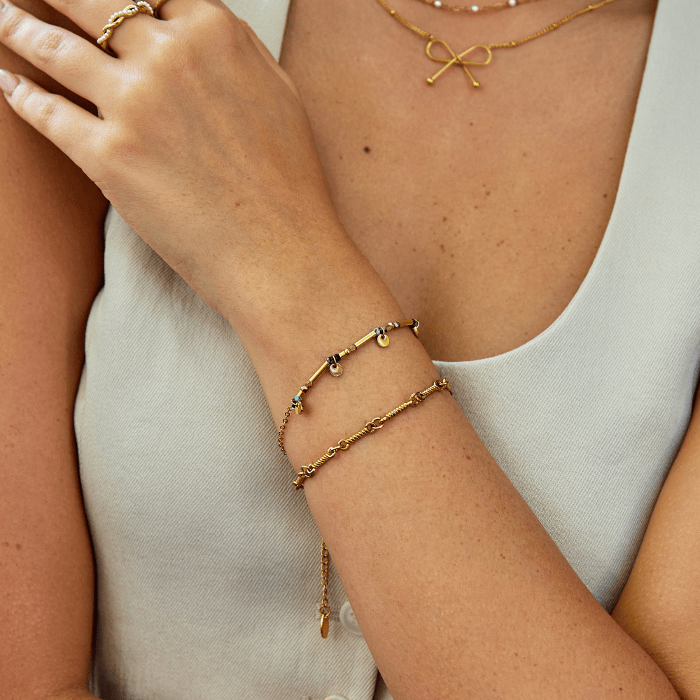 Neri Gold Disc Armband Alma