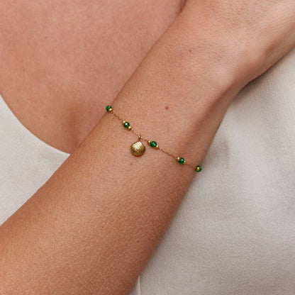 Nerissa Gold Shell & Green Perlenarmband Alma