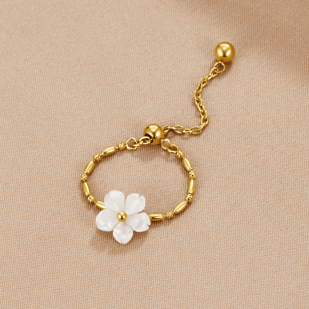 Perlen White Blossom Blumen Ring Alma