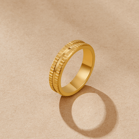 Rina Gold Band Ring Alma