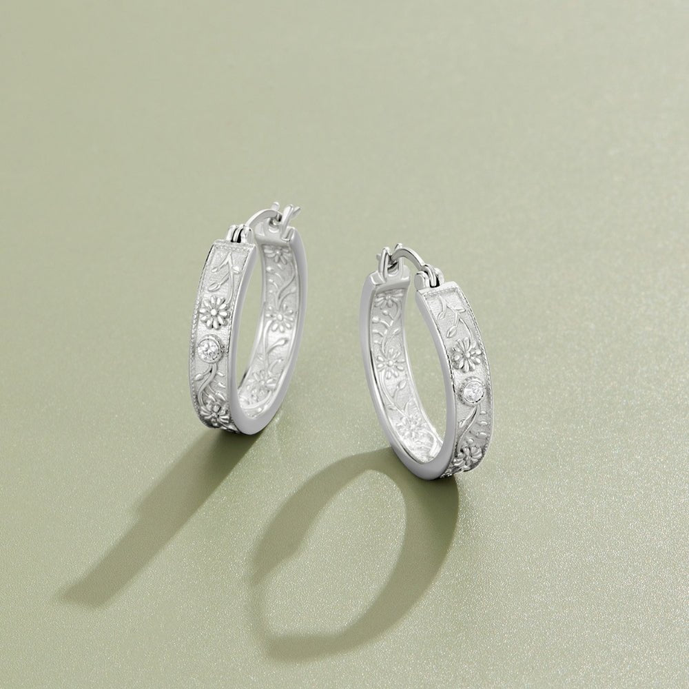 Silber Sculpted Blumen Creolen Ohrringe Alma