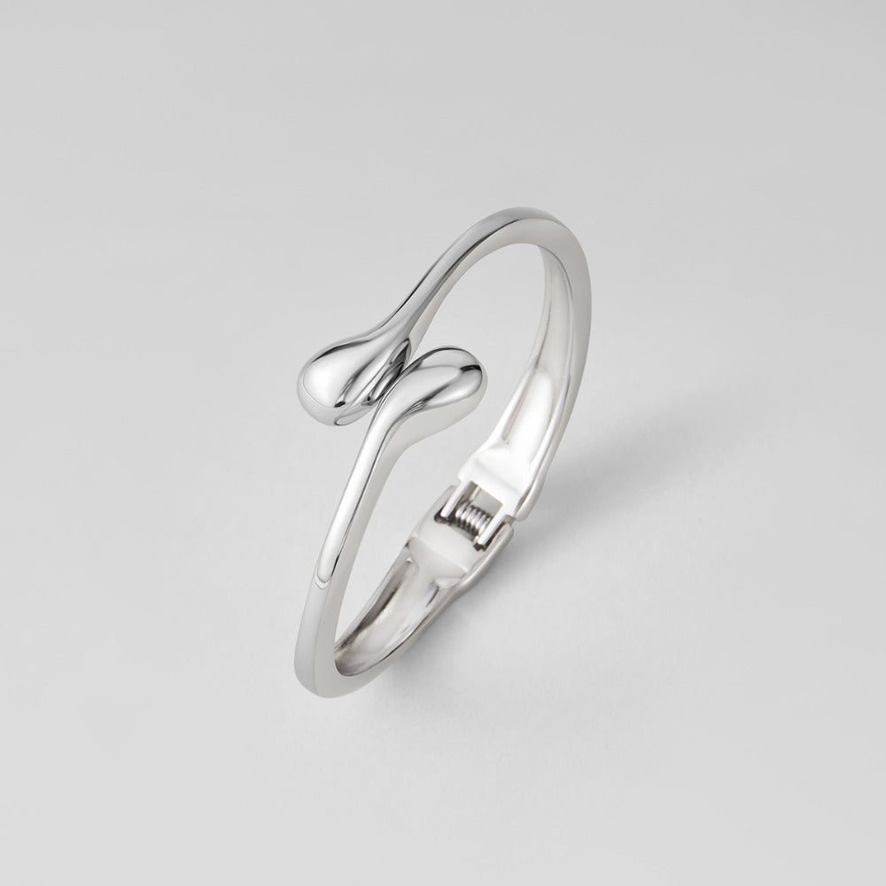 Silber Teardrop Armreif Alma
