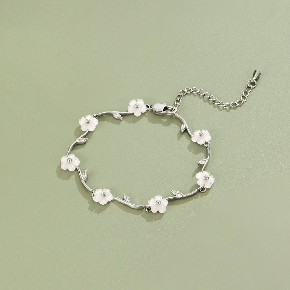 Silber White Perlen Blossom Armband Alma