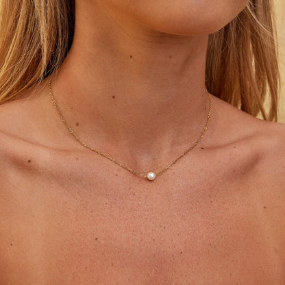 Solitaire Gold Perlenhalskette Alma