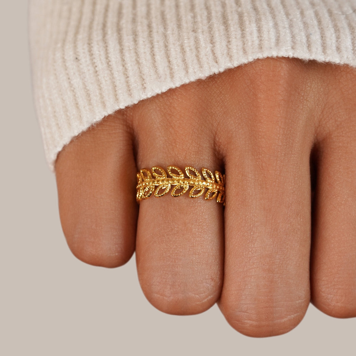 Summer Bloom Blatt Ring Alma