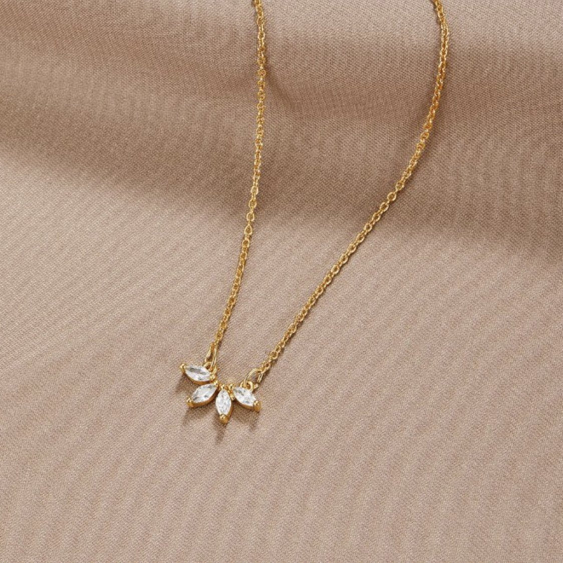 Tiffany Kristall Blatt Pendant Halskette Alma