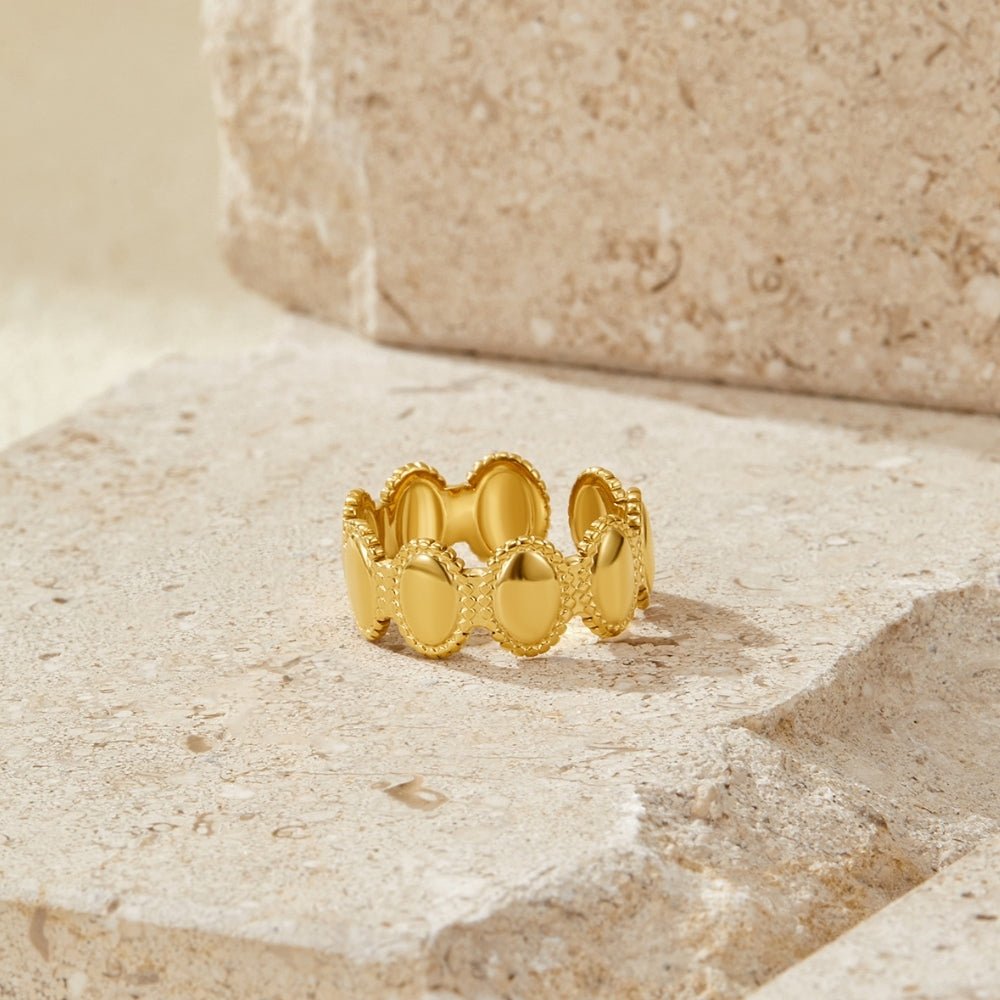 Vintage Athena Goldring Alma
