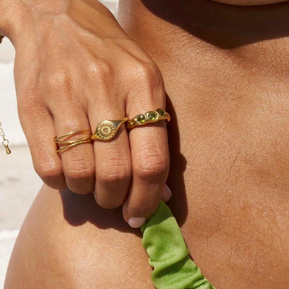 Vintage Peridot Goldring Alma