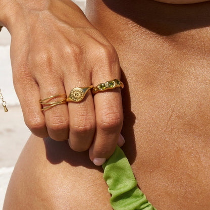 Vintage Peridot Goldring Alma